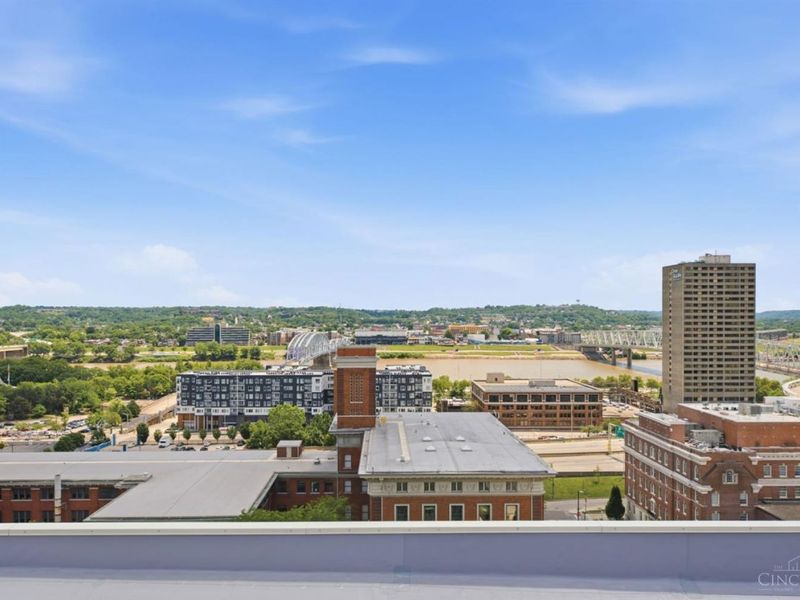 400 Pike Street, Unit 612, Cincinnati, OH 45202 Photo 10