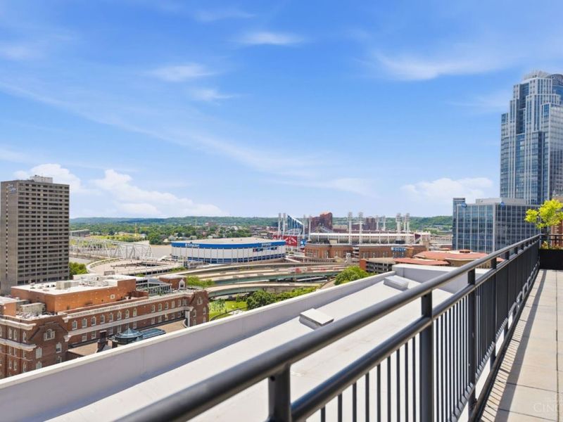 400 Pike Street, Unit 612, Cincinnati, OH 45202 Photo 12