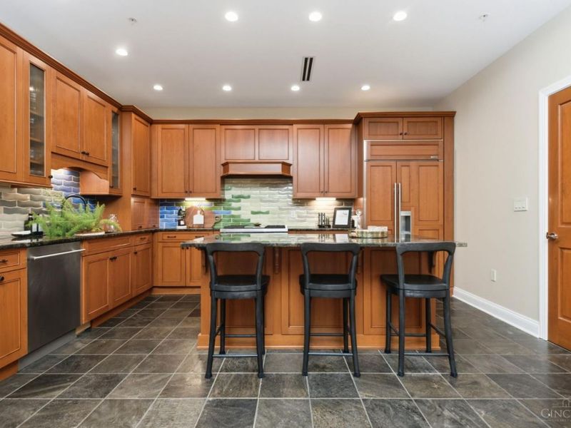 400 Pike Street, Unit 612, Cincinnati, OH 45202 Photo 64