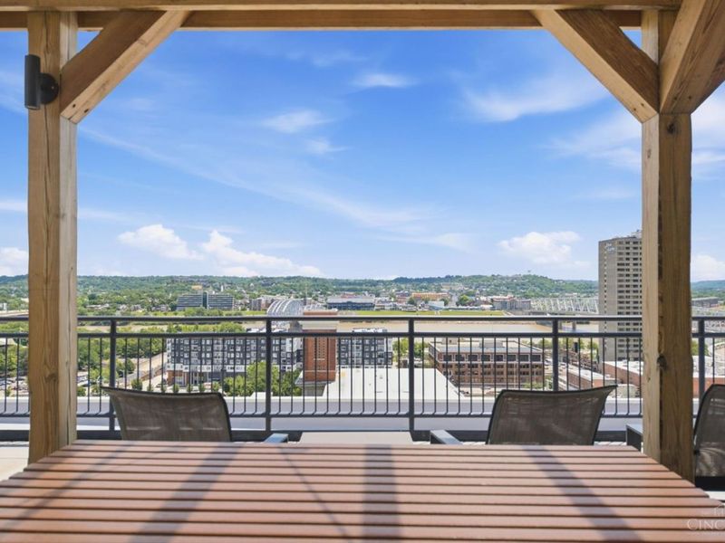 400 Pike Street, Unit 612, Cincinnati, OH 45202 Photo 9