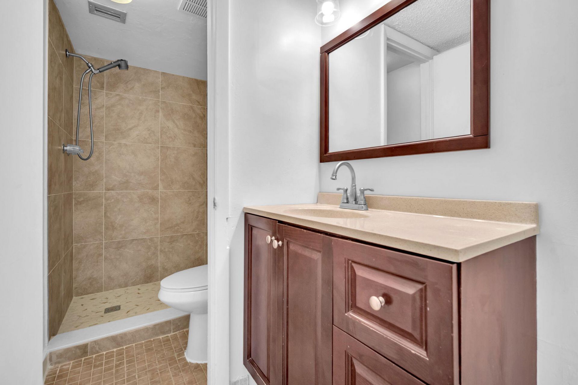1021 Mockingbird Lane, Unit 303, Plantation, FL 33324 Photo