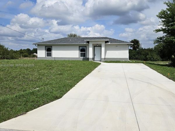 1901 W 11th Street , Lehigh Acres, FL 33971