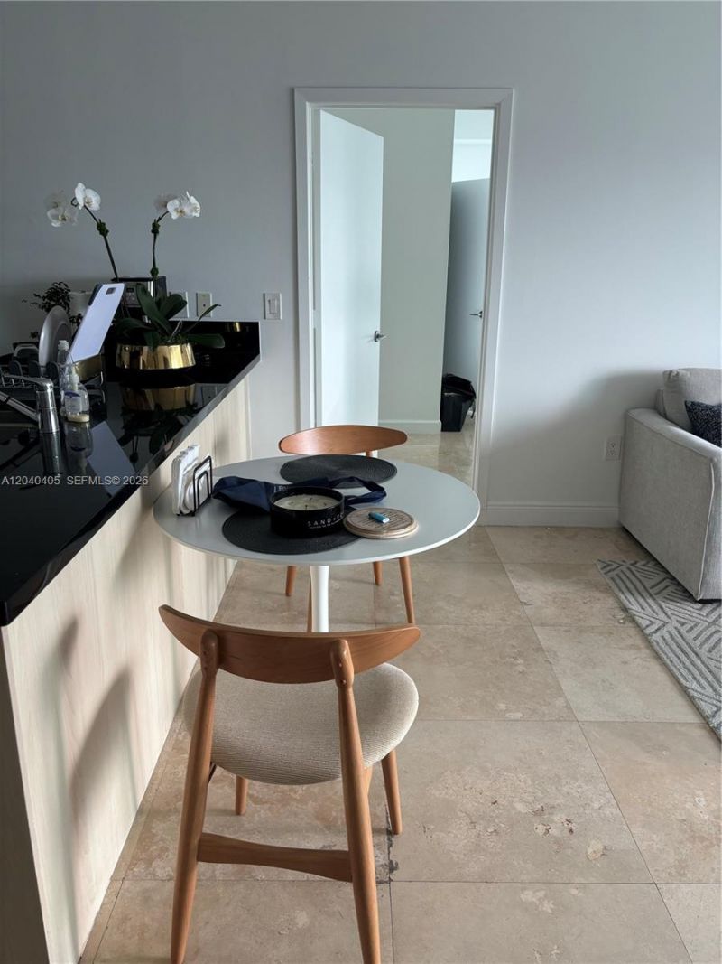 79 SW 12th St , Unit 2703-S, Miami, FL 33130 Photo