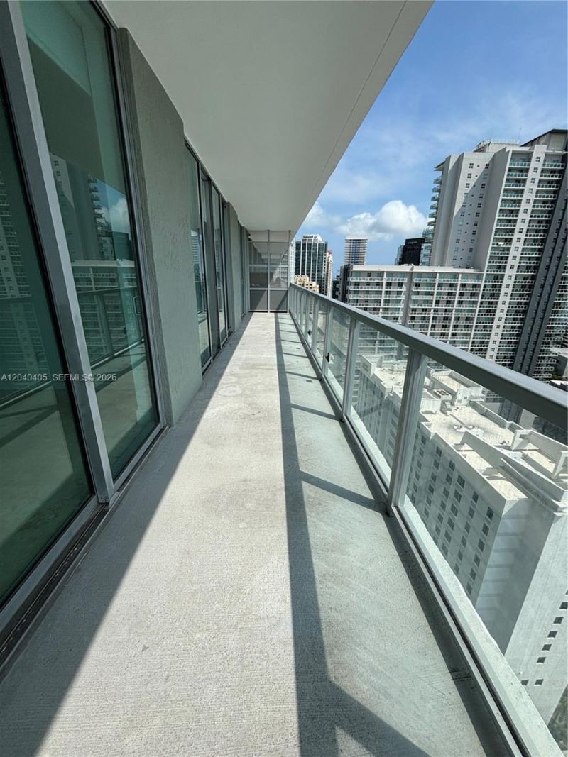 79 SW 12th St , Unit 2703-S, Miami, FL 33130 Photo