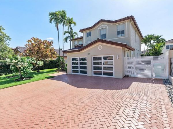 2517 SW 148th Ct , Miami, FL 33185