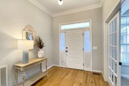 6619 Windwan Drive photo 4