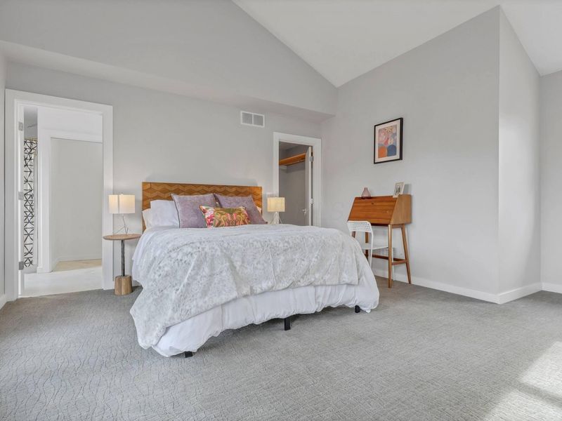 233 W Poplar Avenue, Unit 2, Columbus, OH 43215 Photo 23