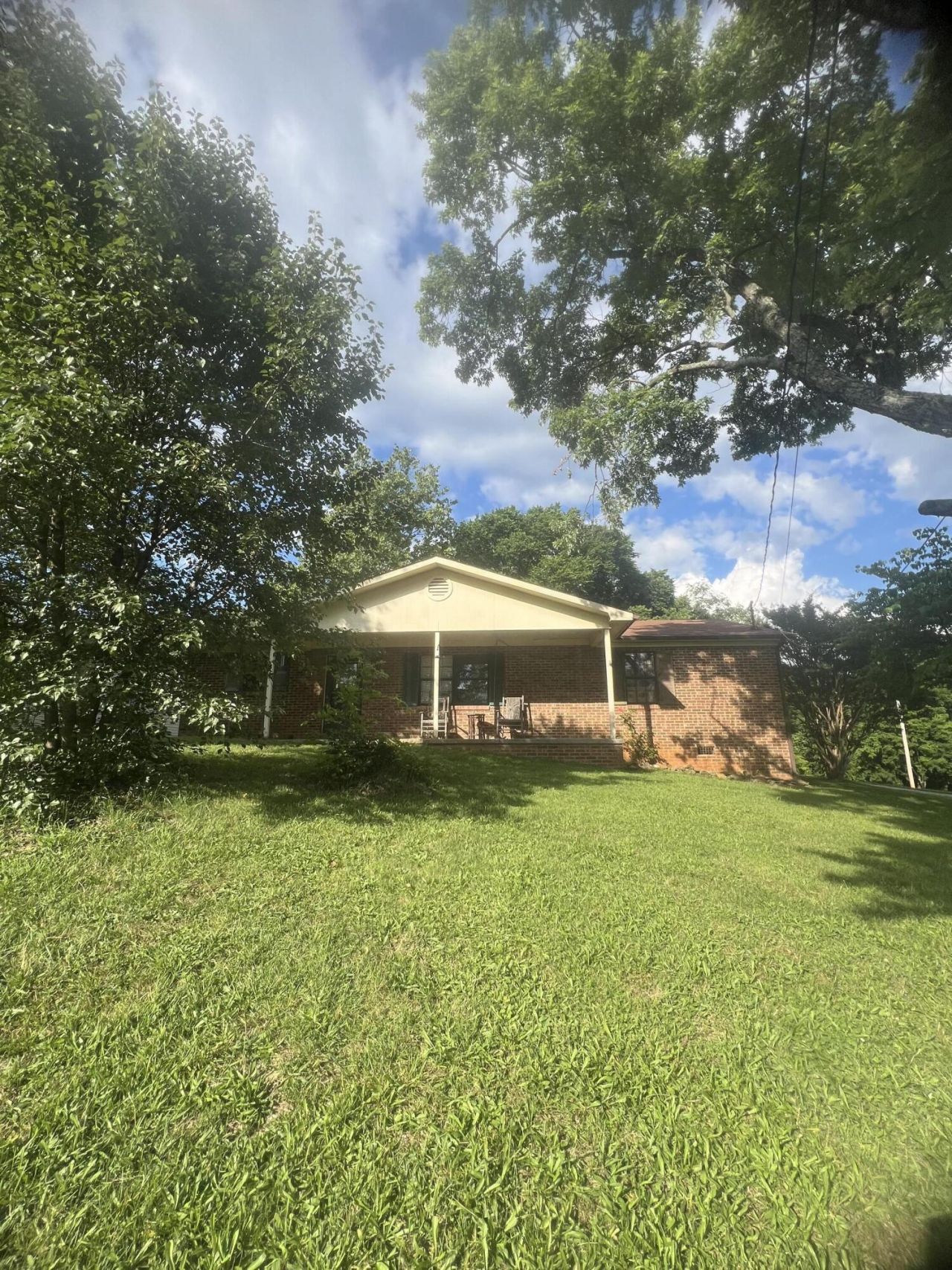 824 Marshall Avenue Morristown, TN 37814