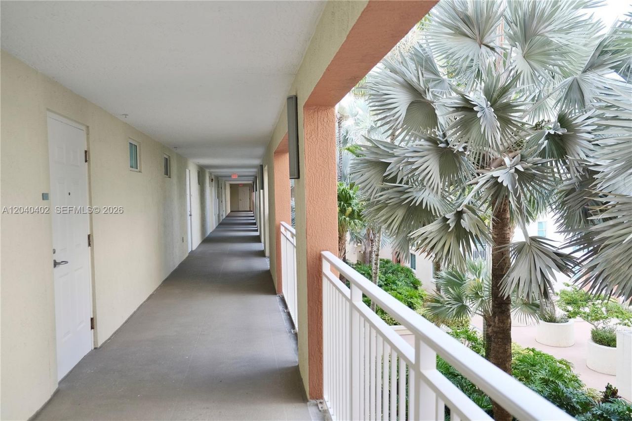 7275 SW 90th St , Unit C409, Miami, FL 33156 Photo