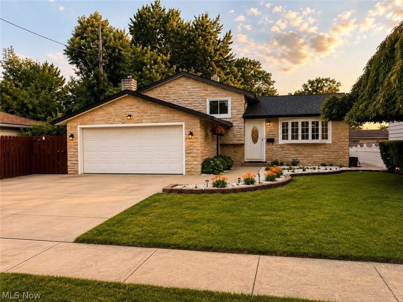 6444 Schaaf Drive, Brook Park, OH 44142 Photo 2