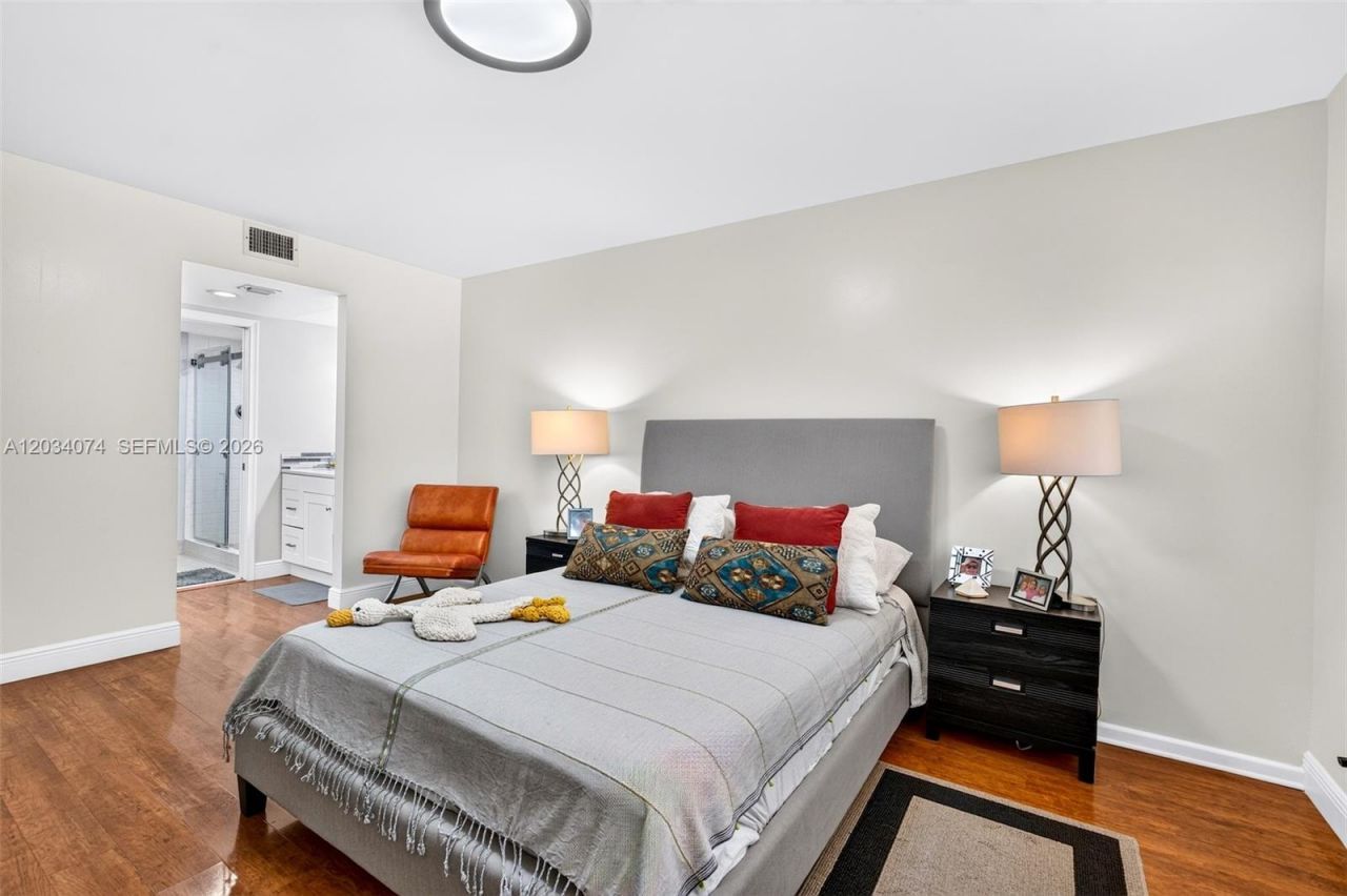 700 SW 128th Ave, Unit 306C, Pembroke Pines, FL 33027 Photo