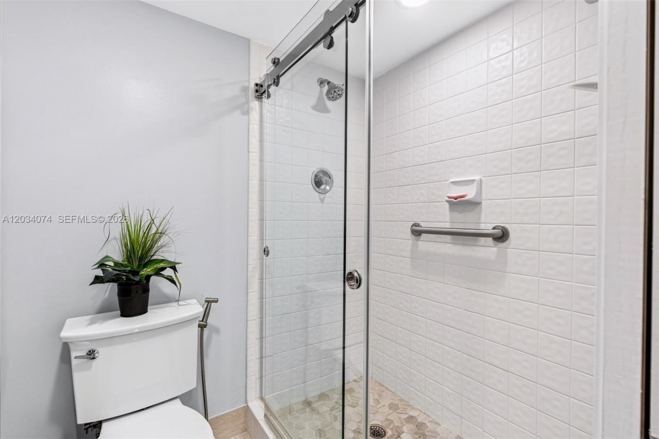 700 SW 128th Ave, Unit 306C, Pembroke Pines, FL 33027 Photo