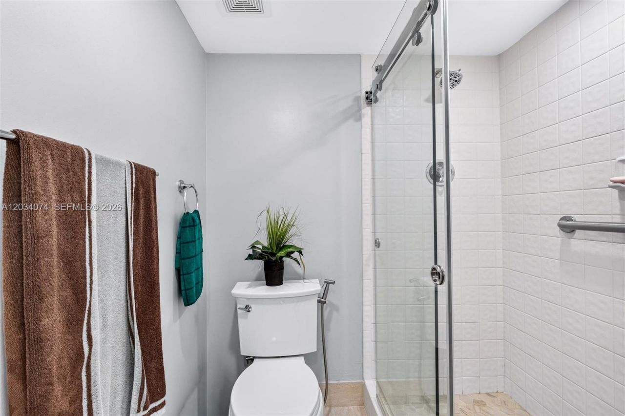700 SW 128th Ave, Unit 306C, Pembroke Pines, FL 33027 Photo
