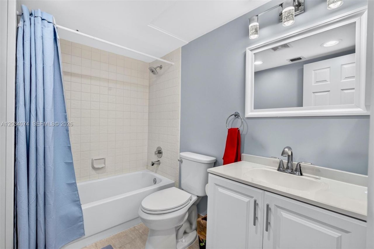 700 SW 128th Ave, Unit 306C, Pembroke Pines, FL 33027 Photo