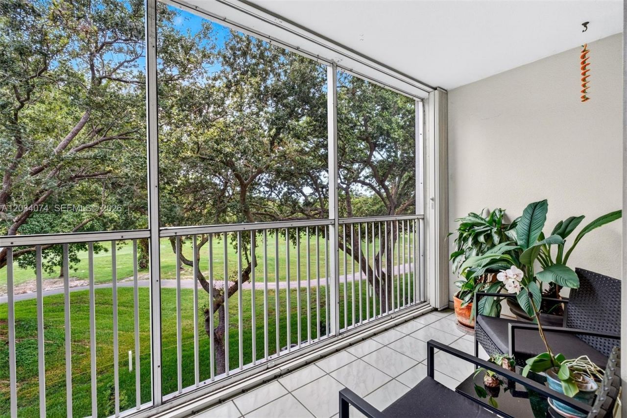 700 SW 128th Ave, Unit 306C, Pembroke Pines, FL 33027 Photo