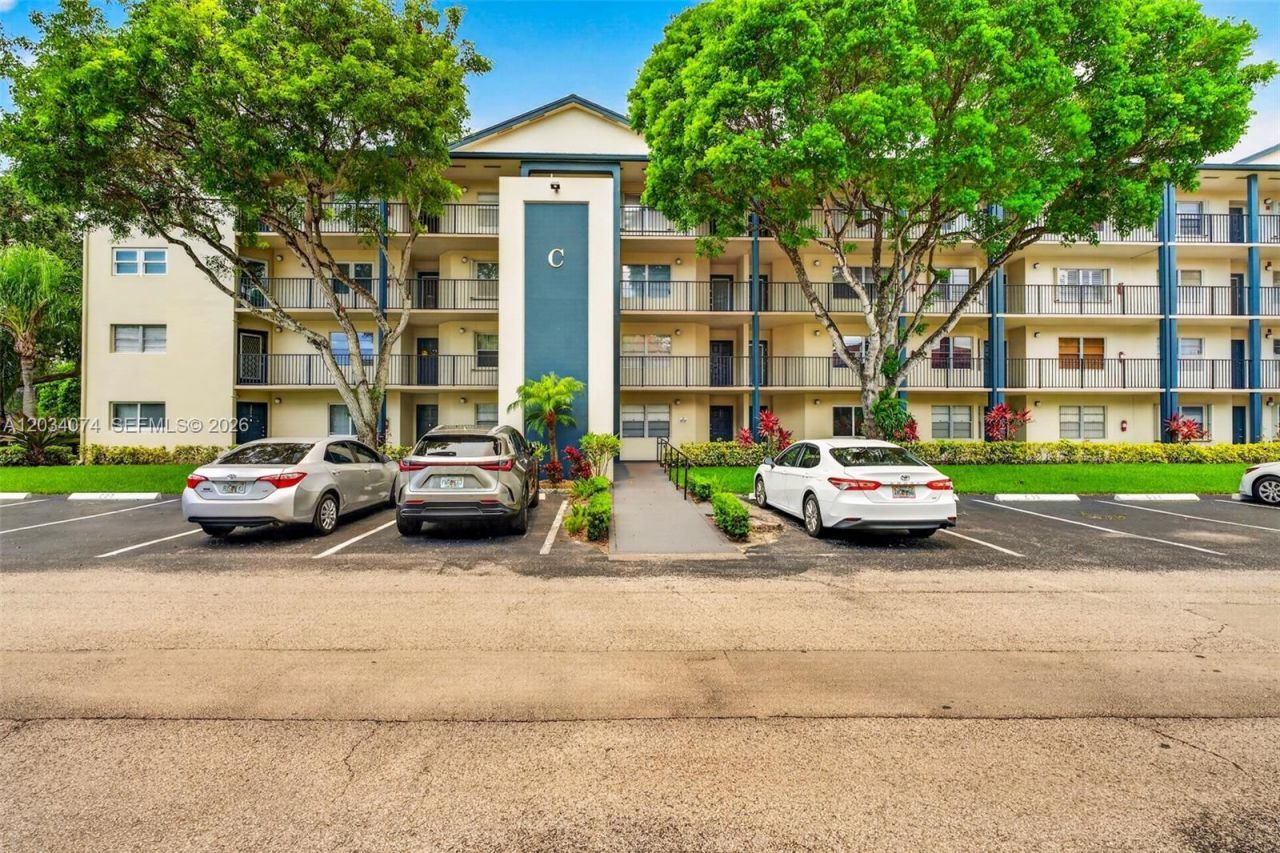 700 SW 128th Ave, Unit 306C, Pembroke Pines, FL 33027 Photo