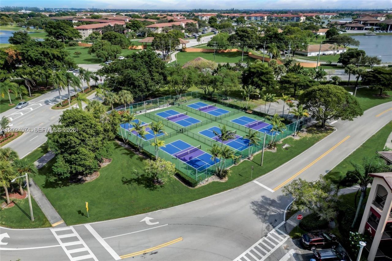 700 SW 128th Ave, Unit 306C, Pembroke Pines, FL 33027 Photo