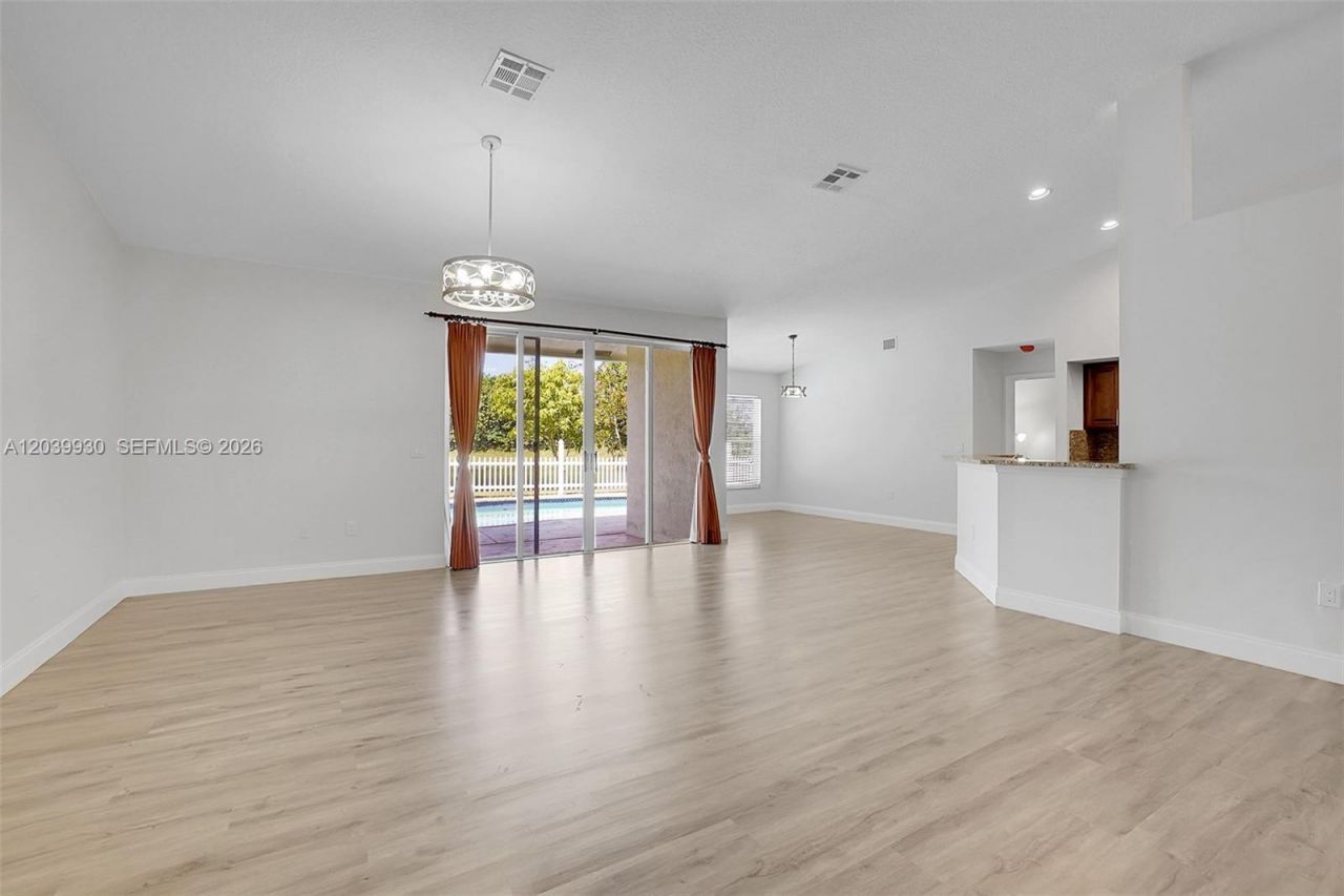 1574 NW 103rd Ter , Coral Springs, FL 33071 Photo
