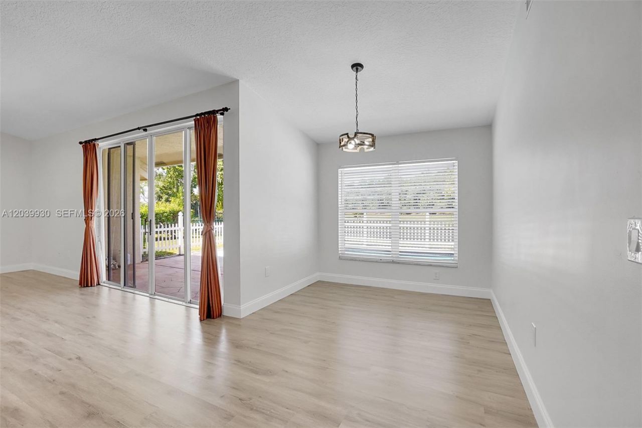 1574 NW 103rd Ter , Coral Springs, FL 33071 Photo