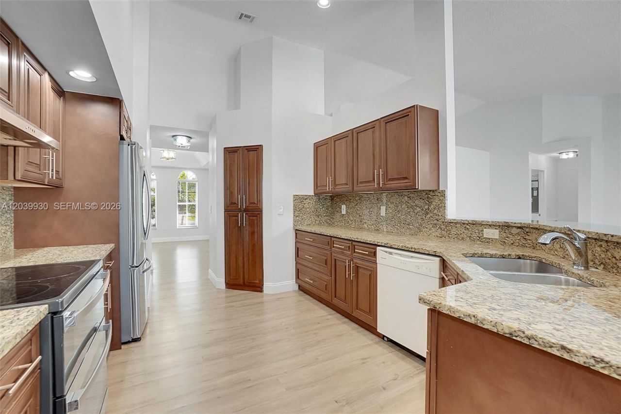 1574 NW 103rd Ter , Coral Springs, FL 33071 Photo