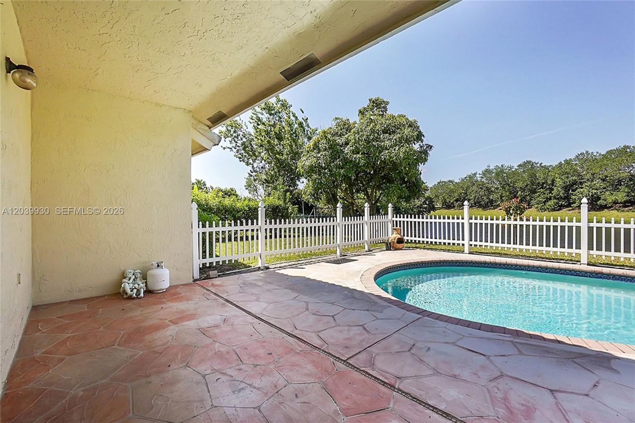 1574 NW 103rd Ter , Coral Springs, FL 33071 Photo