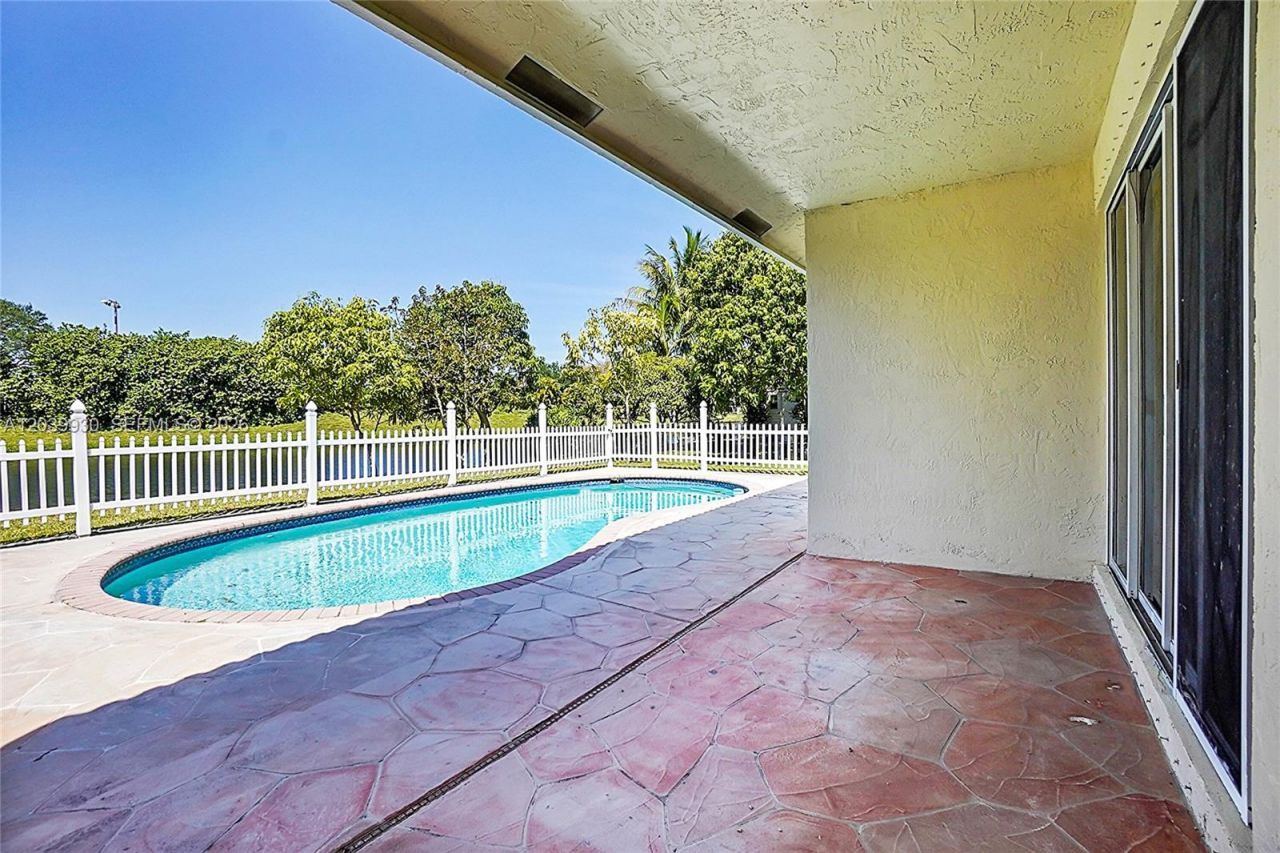 1574 NW 103rd Ter , Coral Springs, FL 33071 Photo