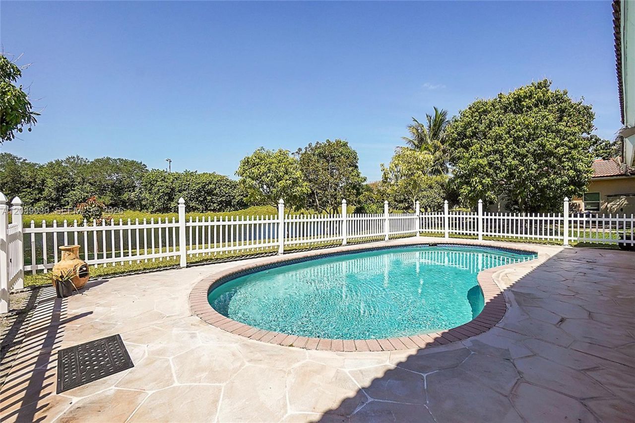 1574 NW 103rd Ter , Coral Springs, FL 33071 Photo