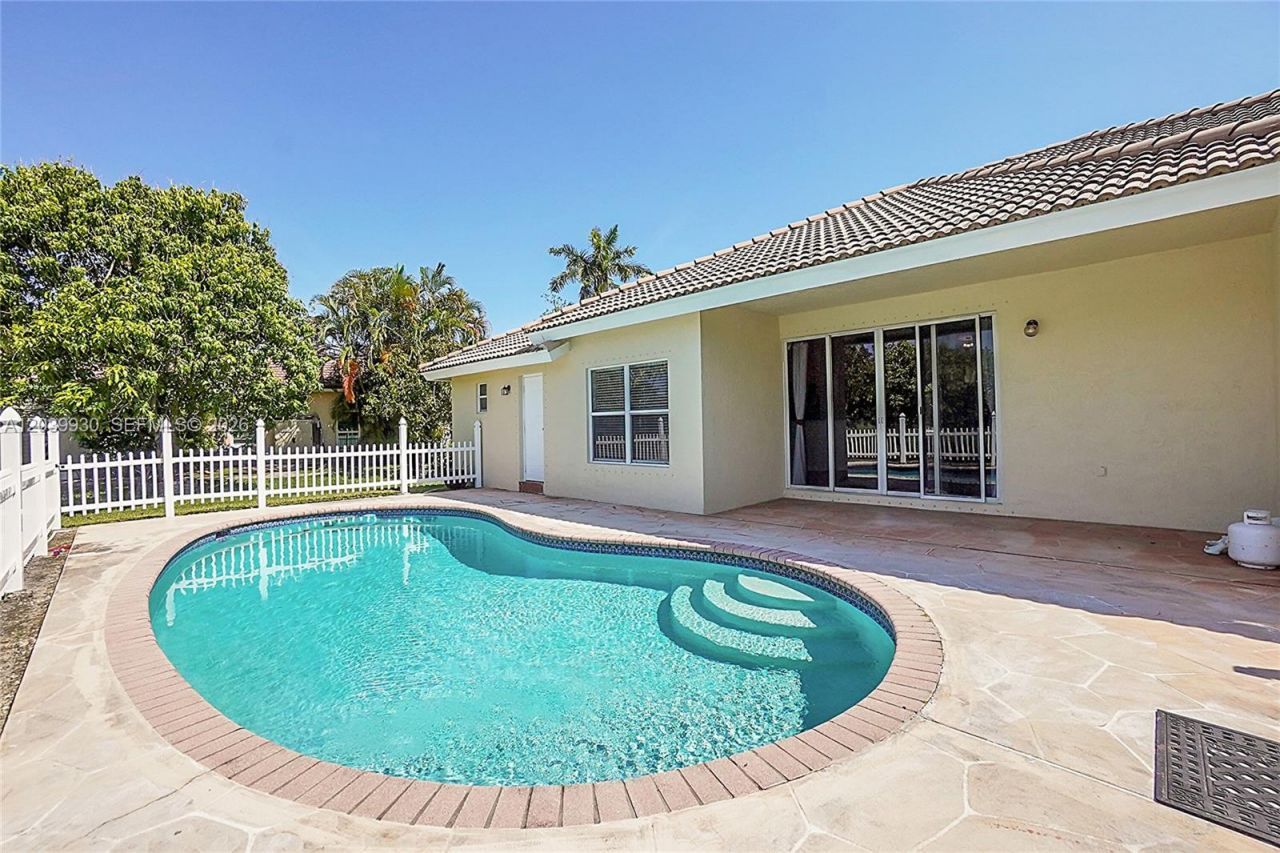 1574 NW 103rd Ter , Coral Springs, FL 33071 Photo