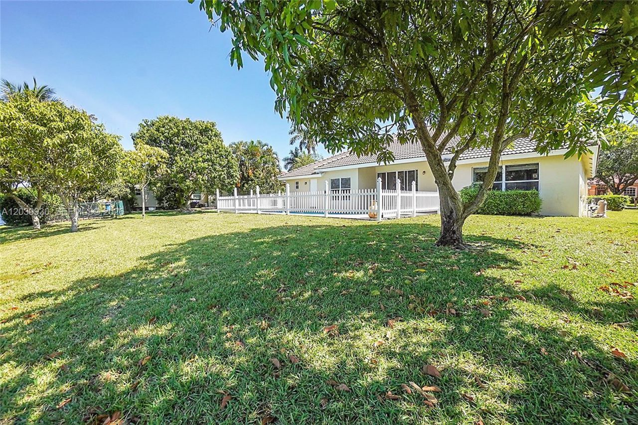 1574 NW 103rd Ter , Coral Springs, FL 33071 Photo