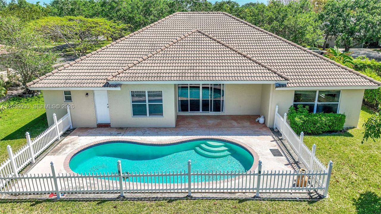 1574 NW 103rd Ter , Coral Springs, FL 33071 Photo
