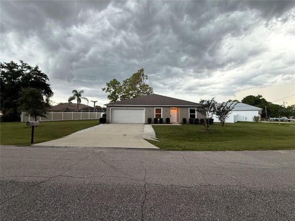 44 PINEAPPLE DRIVE , PALM COAST, FL 32164