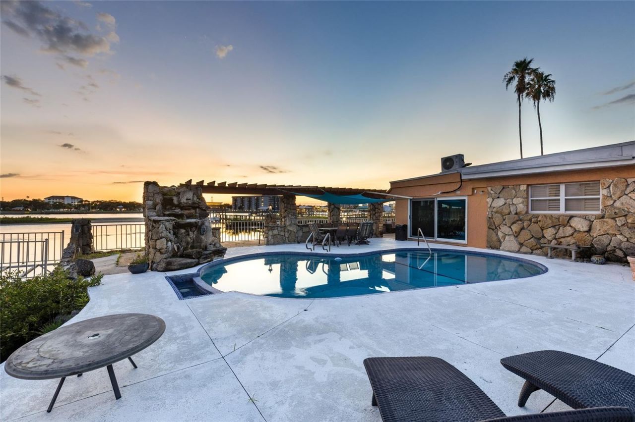 2 Richmond Drive, New Smyrna Beach, FL 32169 Photo