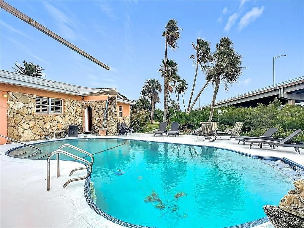 2 Richmond Drive, New Smyrna Beach, FL 32169 Photo