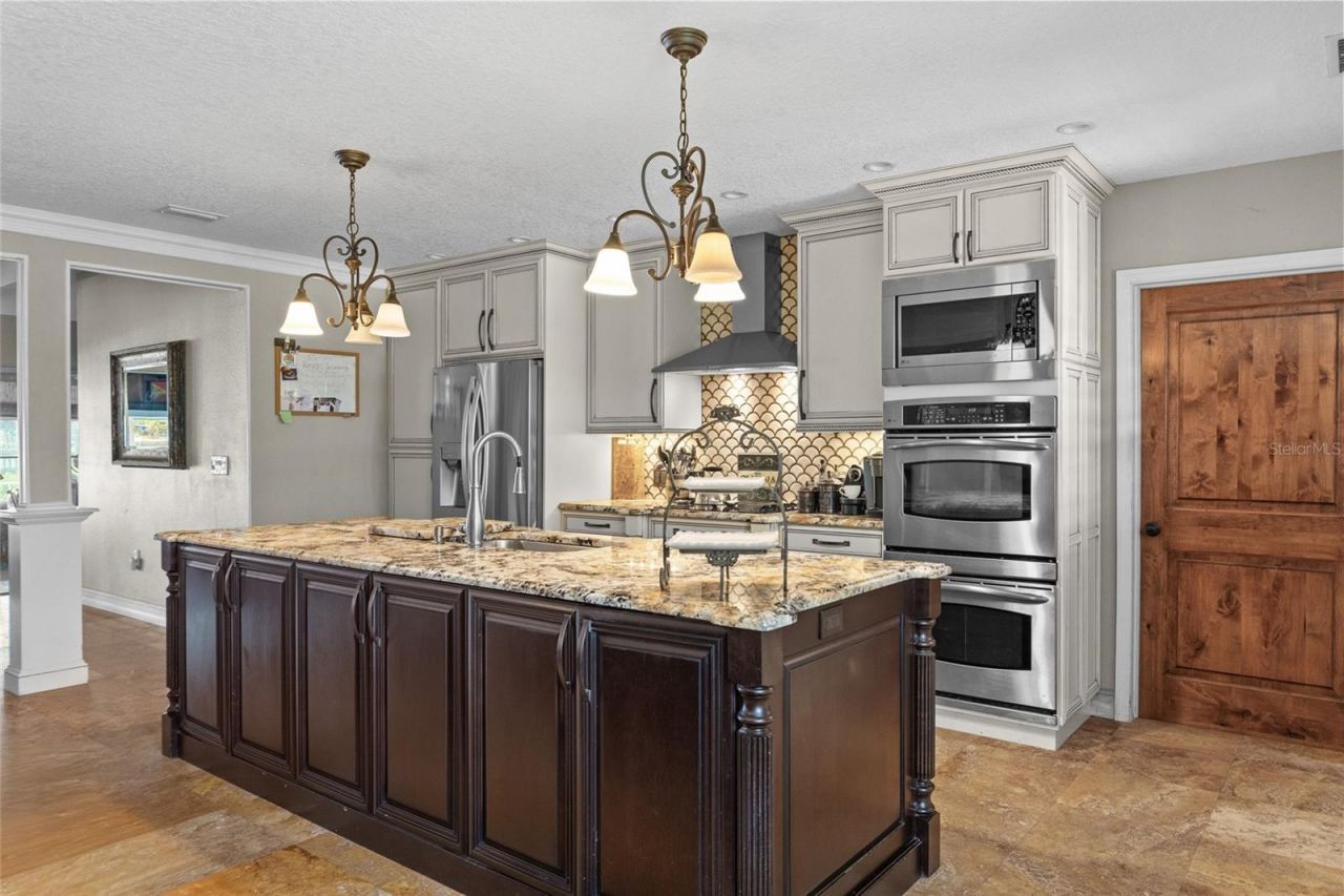 2 Richmond Drive, New Smyrna Beach, FL 32169 Photo