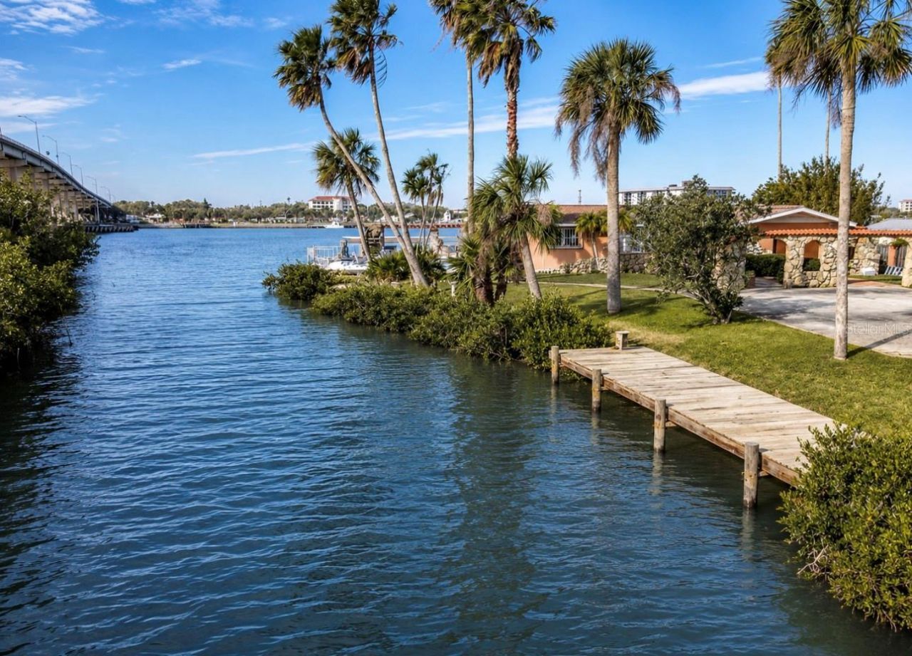 2 Richmond Drive, New Smyrna Beach, FL 32169 Photo