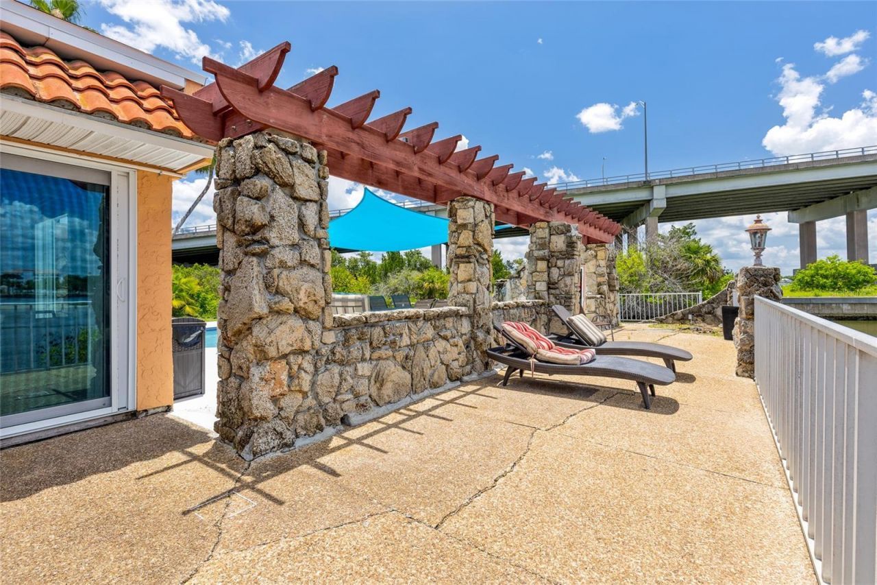 2 Richmond Drive, New Smyrna Beach, FL 32169 Photo