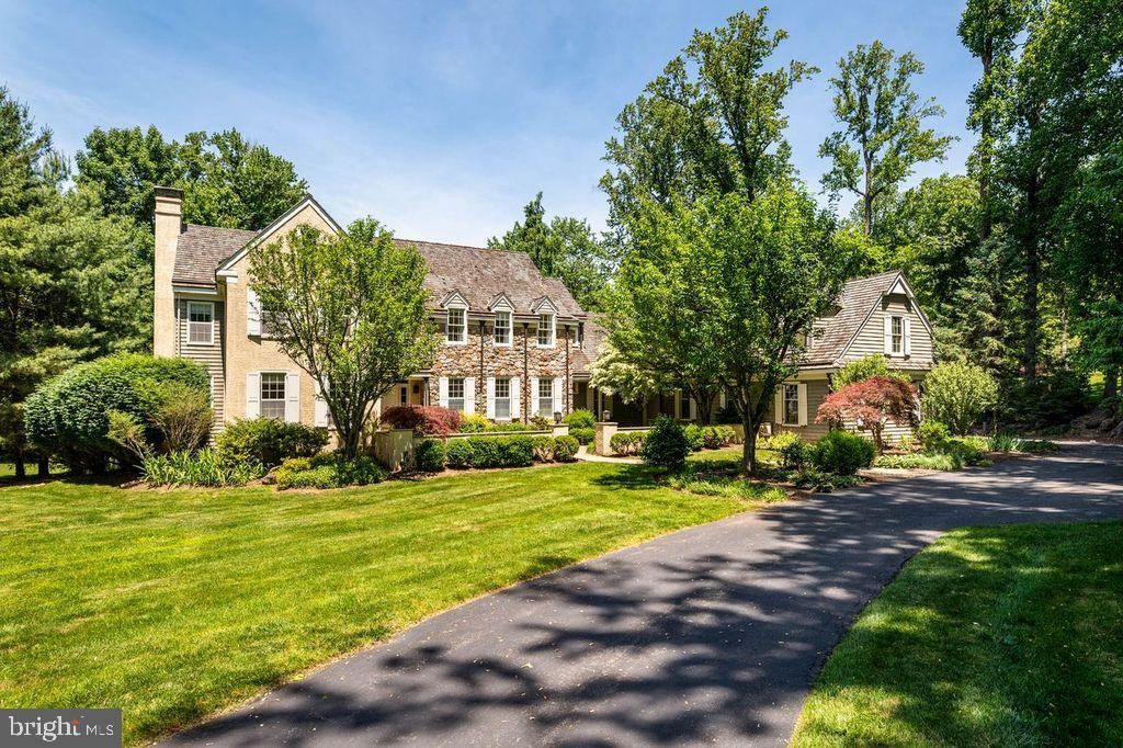 1285 FARM ROAD, BERWYN, PA 19312