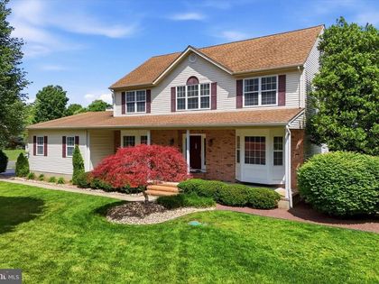 22 COTTAGE PLACE DRIVE Robbinsville, NJ 08691
