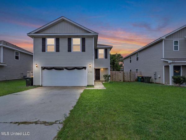 2108 Magazine Street, Ocean Springs, MS 39564