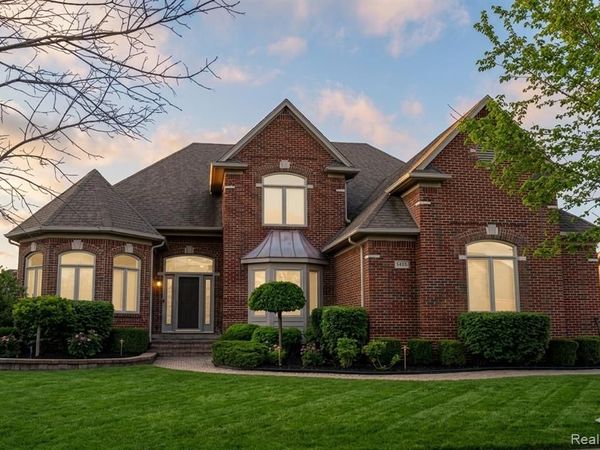 54395 White Spruce Lane , Shelby Twp, MI 48315