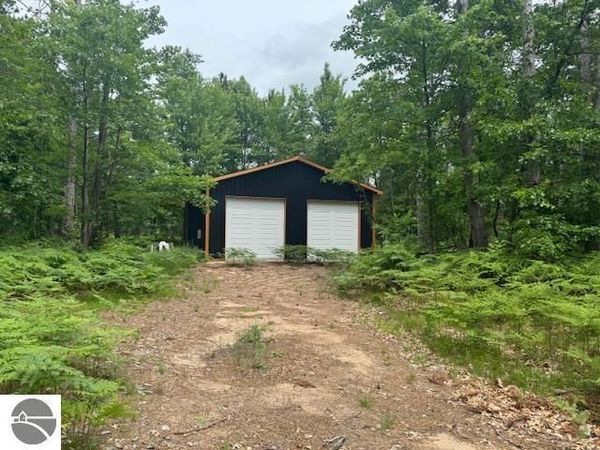 10384 Rosted Road W, Lake City, MI 49651