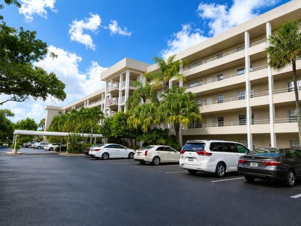 804 Cypress Boulevard, Unit 104, Pompano Beach, FL 33069
