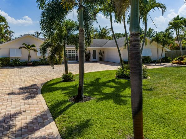 18 Saddleback Road, Jupiter, FL 33469