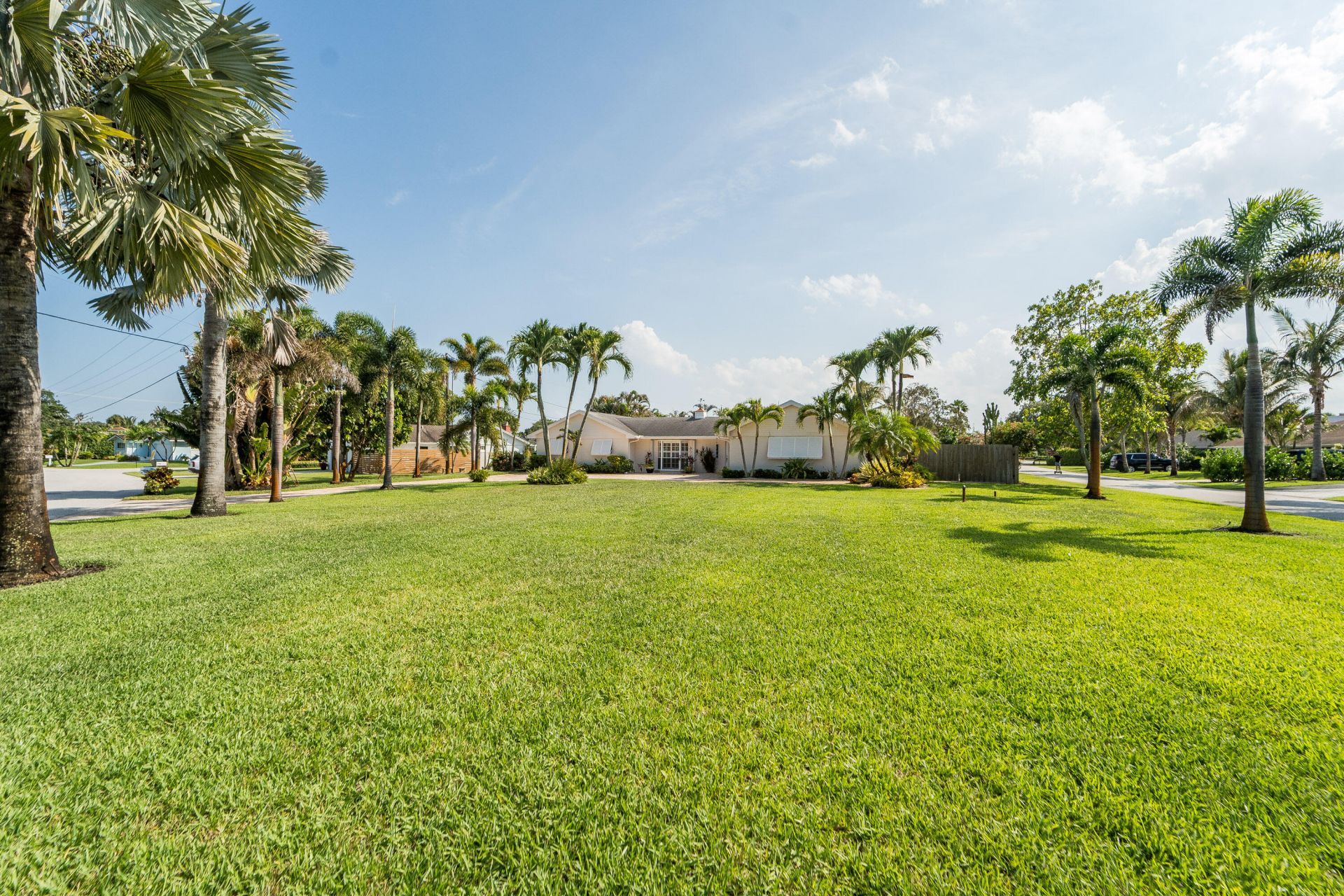 18 Saddleback Road, Tequesta, FL 33469 Photo