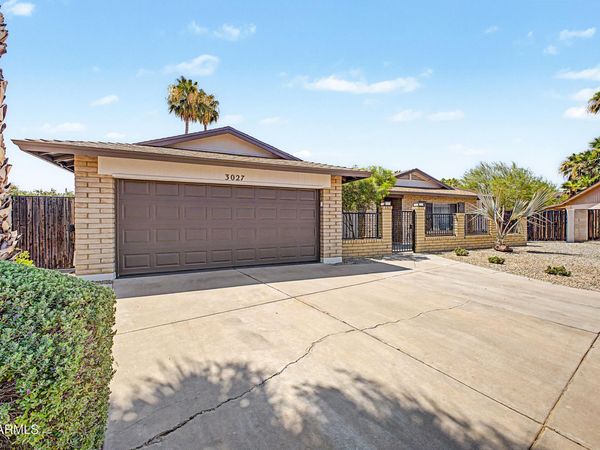 3027 W TIERRA BUENA Lane, Phoenix, AZ 85053