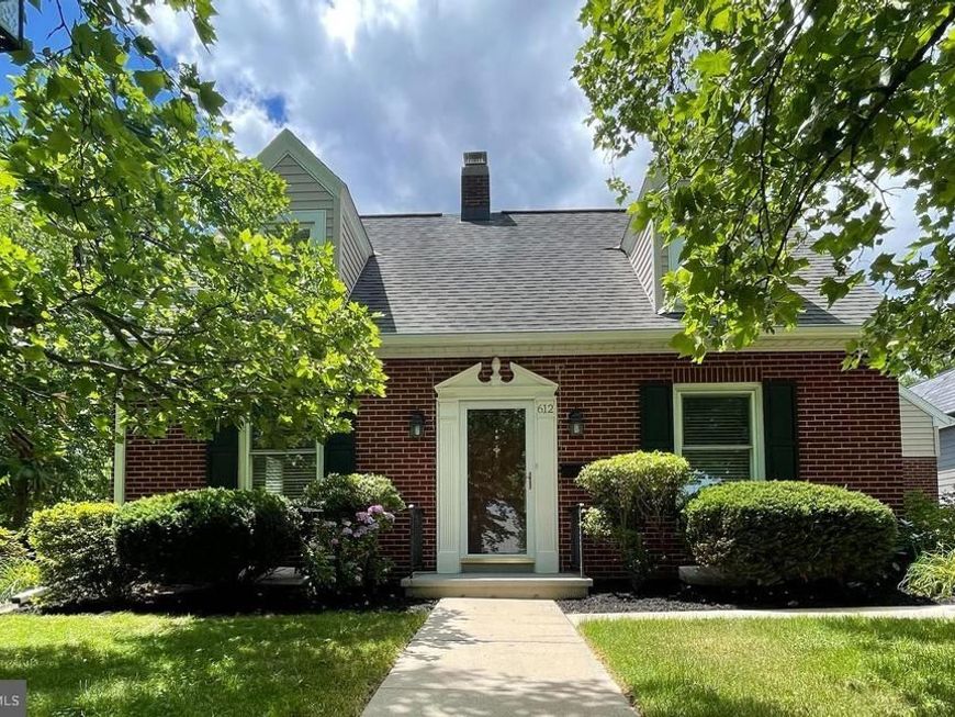 612 Cocoa Avenue, Hershey, PA 17033 Main Photo