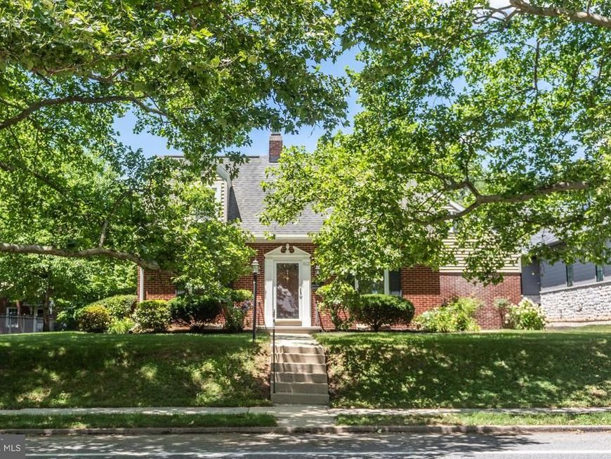612 Cocoa Avenue, Hershey, PA 17033 Main Photo