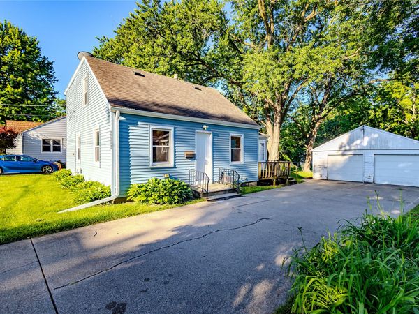 2602 50th St Street, Des Moines, IA 50310