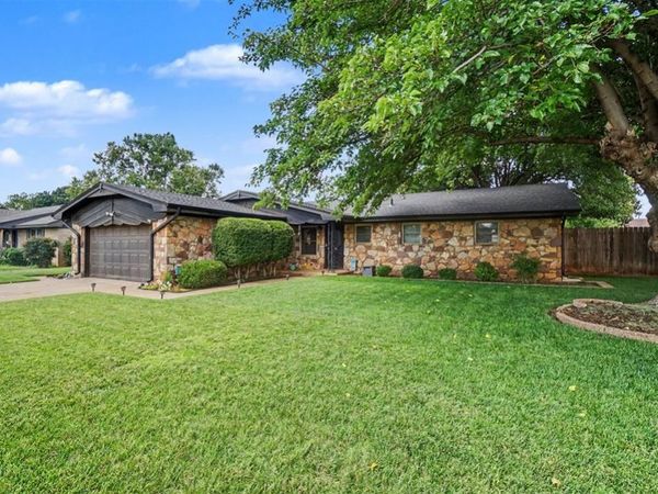 301 S Cardinal Circle, Altus, OK 73521
