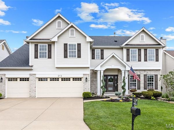 212 Chestnut Hill Drive , O'Fallon, MO 63368